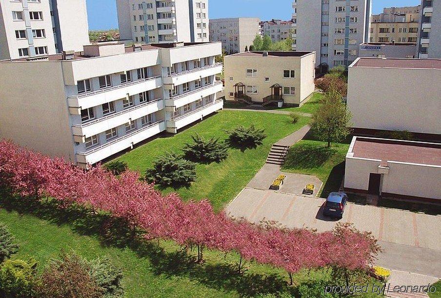 Hotel Wilanów Warszawa by DeSilva Exterior foto