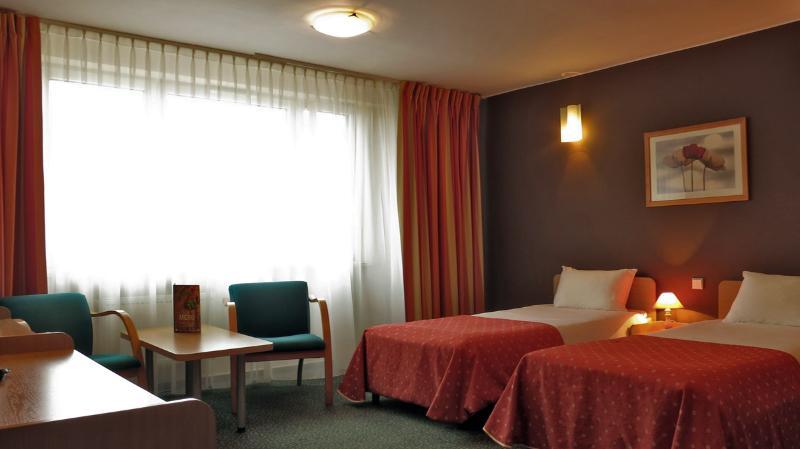 Hotel Wilanów Warszawa by DeSilva Exterior foto