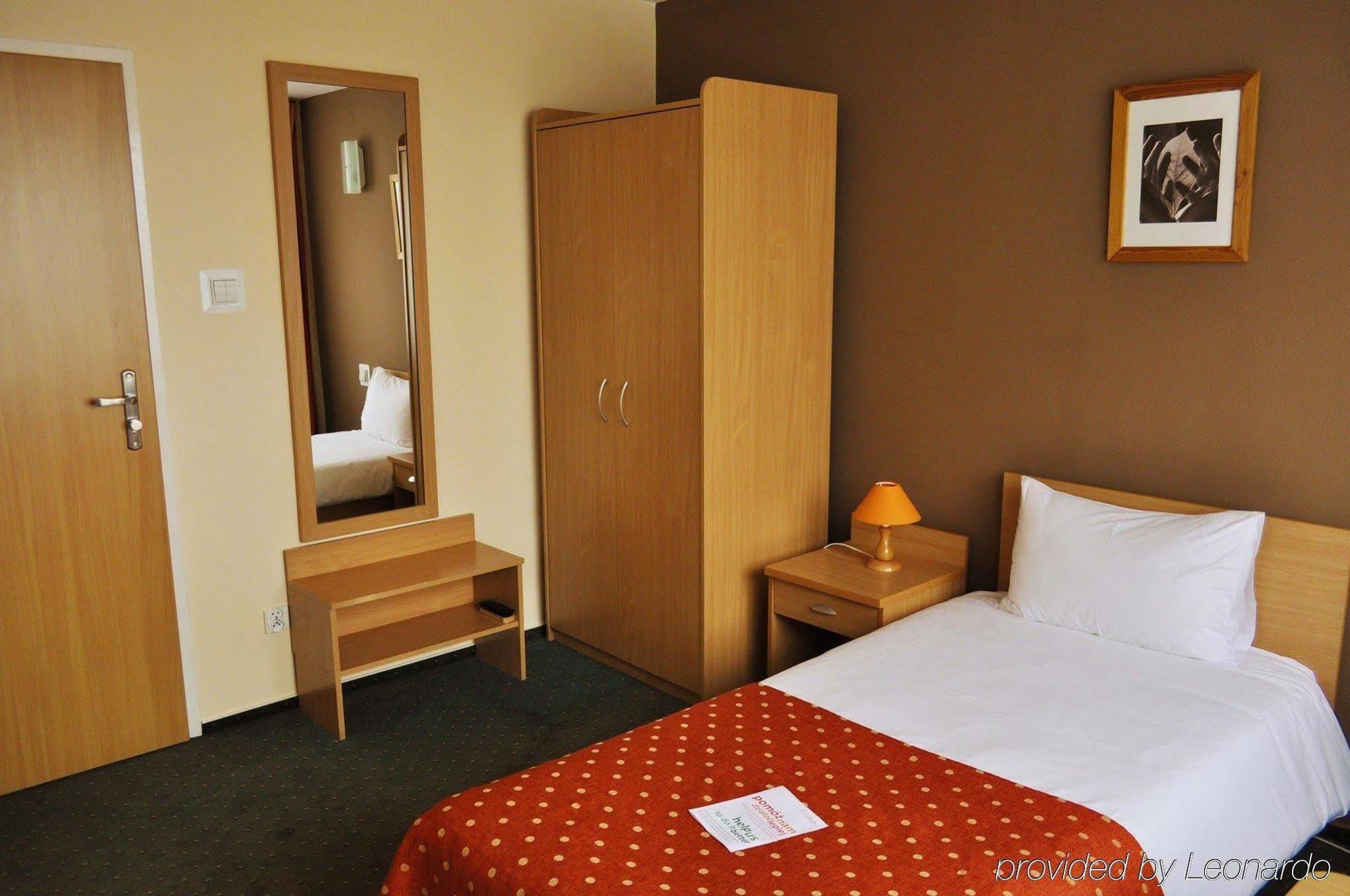 Hotel Wilanów Warszawa by DeSilva Exterior foto